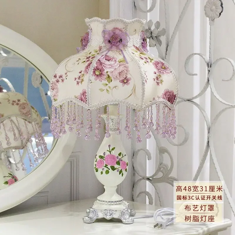 Nordic Princess Vintage Table  - đánh giá và giá Decor Lighting The Parade